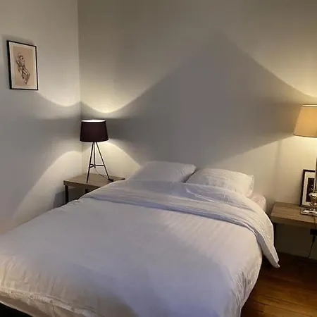 Apartment 3 7e
